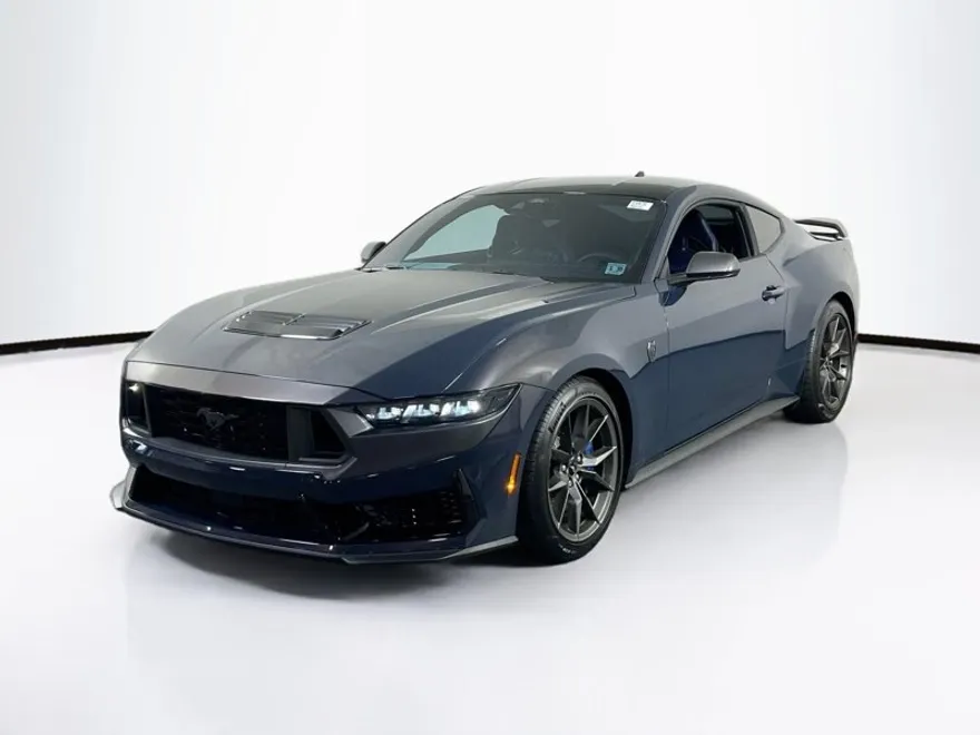 2025 Ford Mustang Dark Horse photo 1