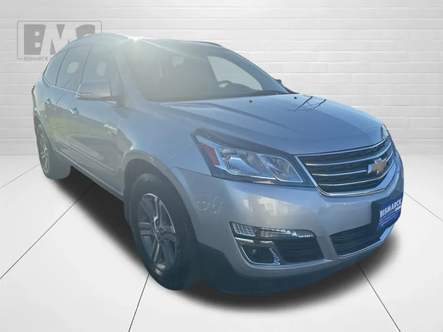 2017 Chevrolet Traverse 1LT photo 1