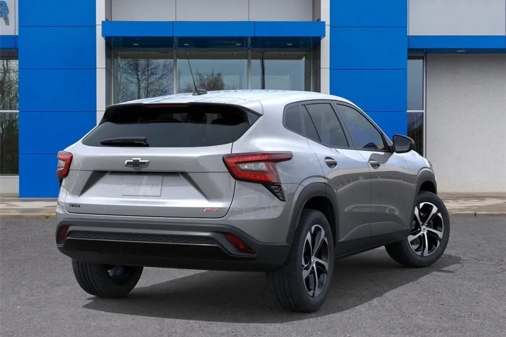 2025 Chevrolet Trax photo 1