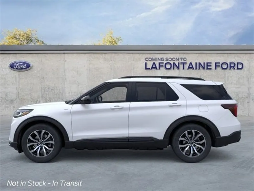 2025 Ford Explorer ST-Line photo 1