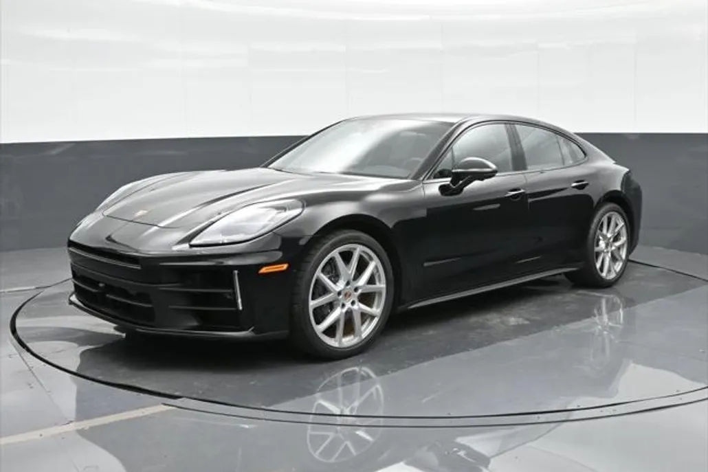 2024 Porsche Panamera Base photo 1