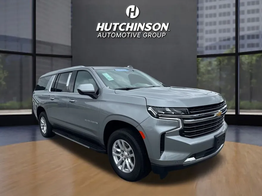 2024 Chevrolet Suburban LT photo 1