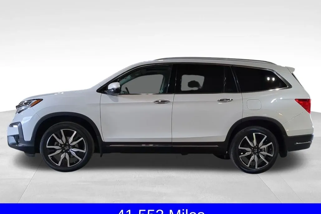 2022 Honda Pilot Touring photo 1