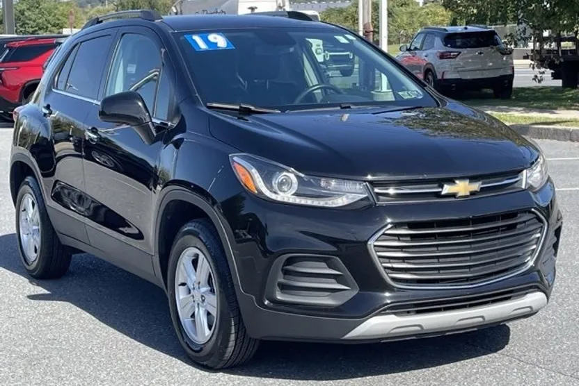 2019 Chevrolet Trax LT photo 1
