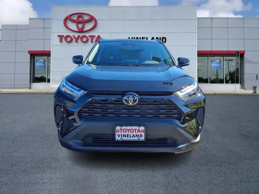 2025 Toyota RAV4 XLE photo 1