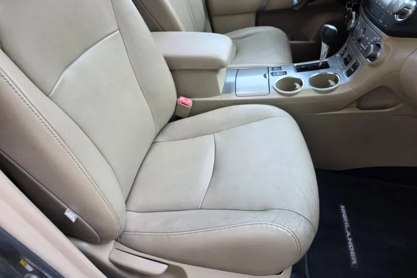 2012 Toyota Highlander SE Sport photo 1