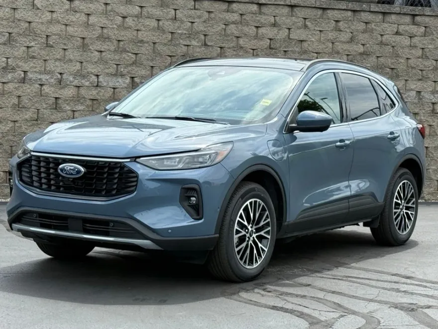 2024 Ford Escape Plug-In Hybrid photo 1