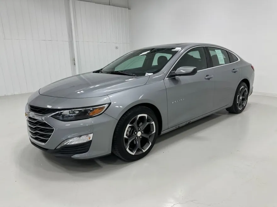 2023 Chevrolet Malibu 1LT photo 1