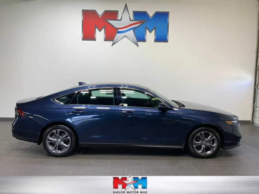 2023 Honda Accord EX photo 1