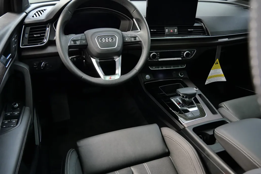 2025 Audi Q5 S line Premium Plus photo 1