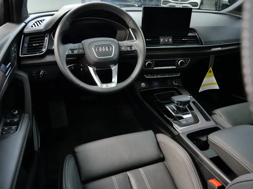 2025 Audi Q5 S line Premium Plus photo 1