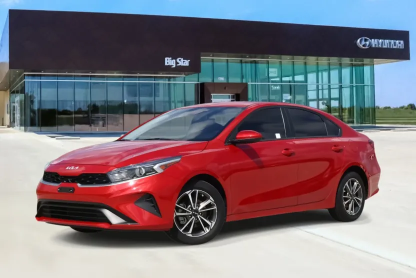 2023 Kia Forte LXS photo 1