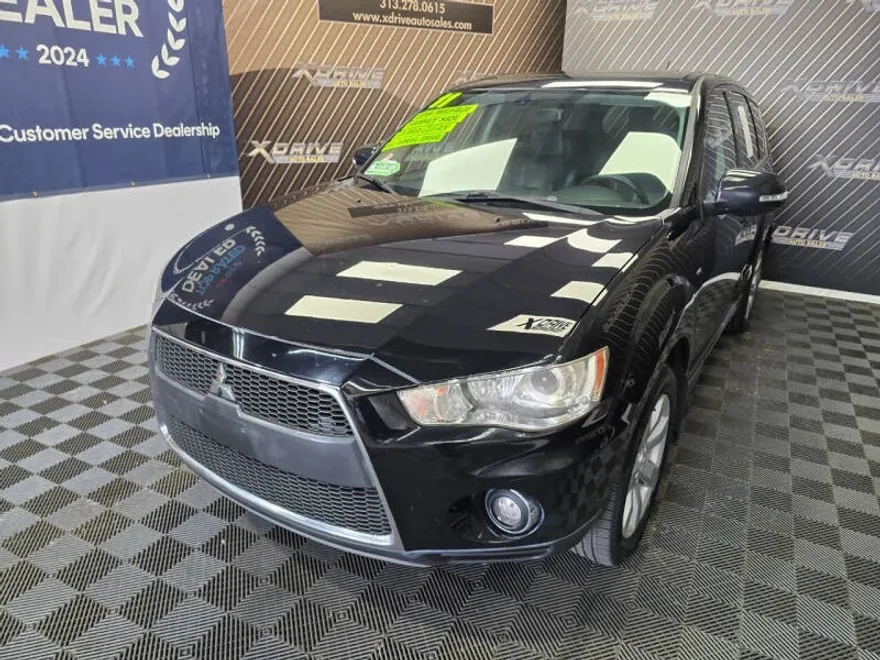 2011 Mitsubishi Outlander GT photo 1