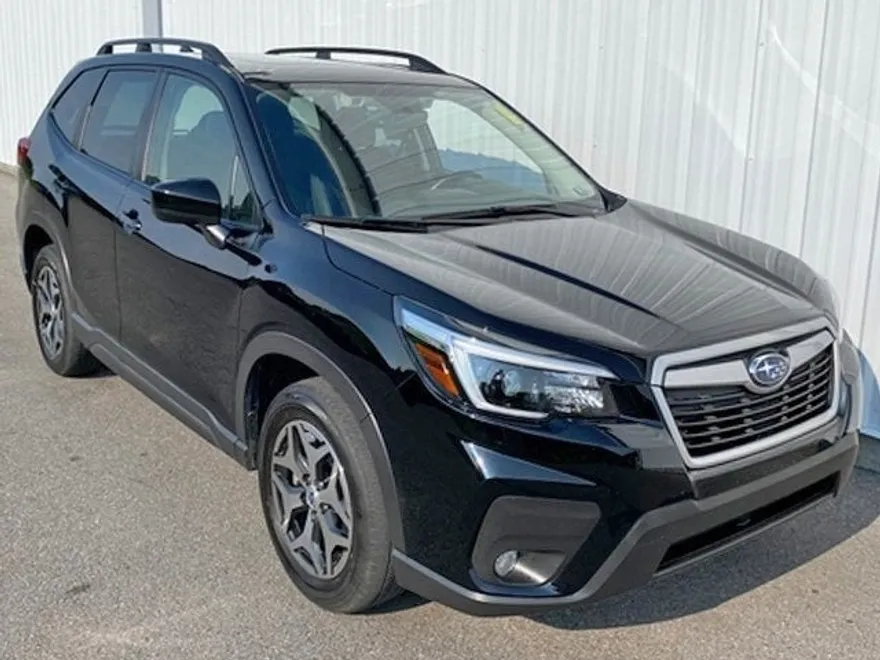 2021 Subaru Forester Premium photo 1
