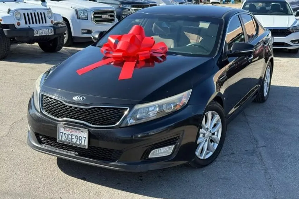 2015 Kia Optima LX photo 1