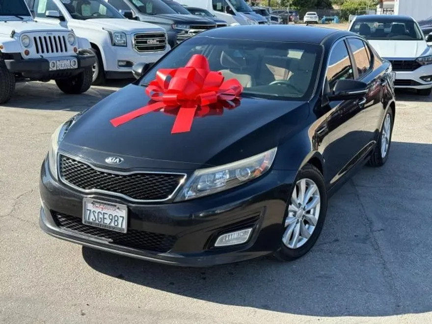 2015 Kia Optima LX photo 1