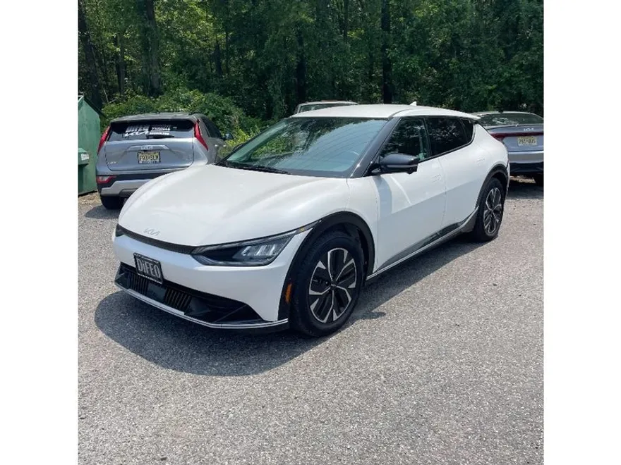 2022 Kia EV6 Wind photo 1