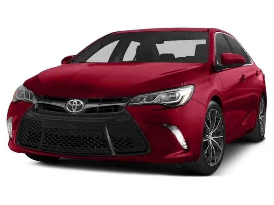 2015 Toyota Camry SE photo 1