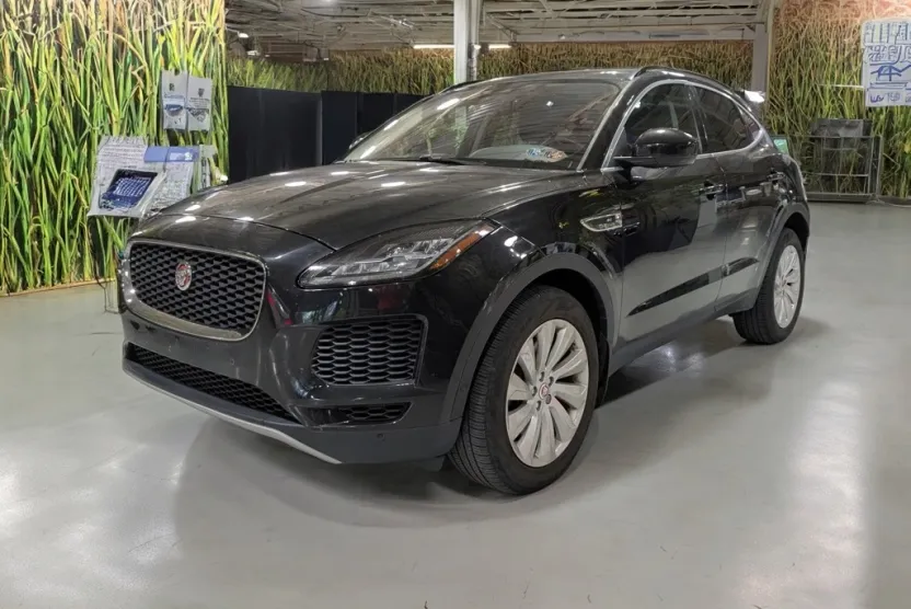 2020 Jaguar E-PACE SE photo 1