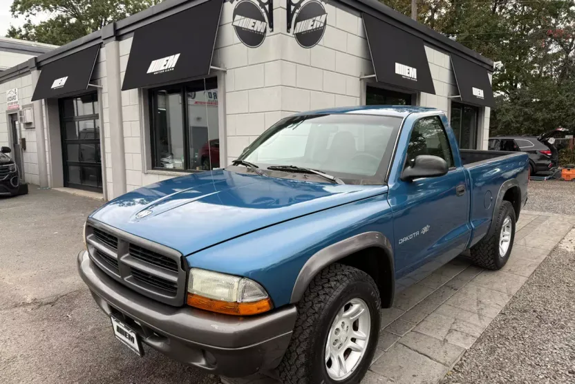 2002 Dodge Dakota Base SXT photo 1