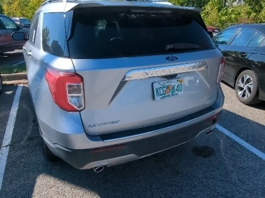2023 Ford Explorer Limited photo 1