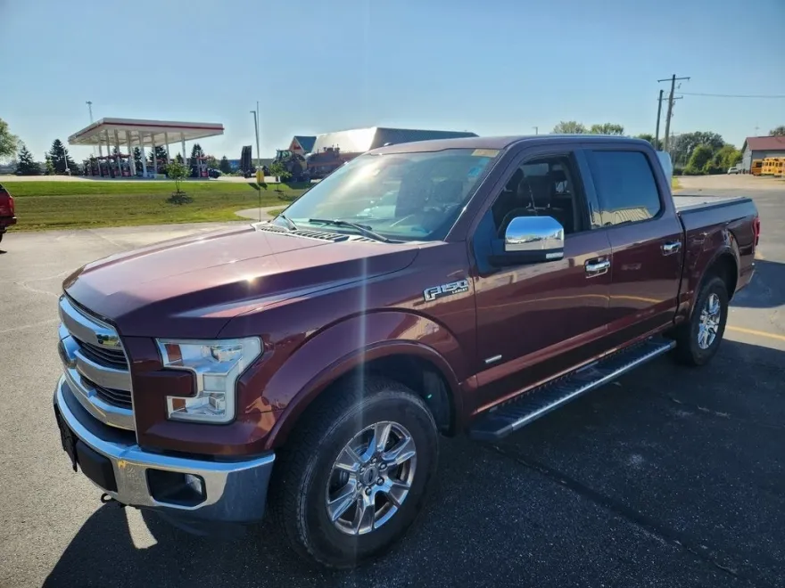 2016 Ford F-150 Lariat photo 1