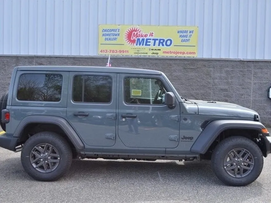 2025 Jeep Wrangler Sport S photo 1