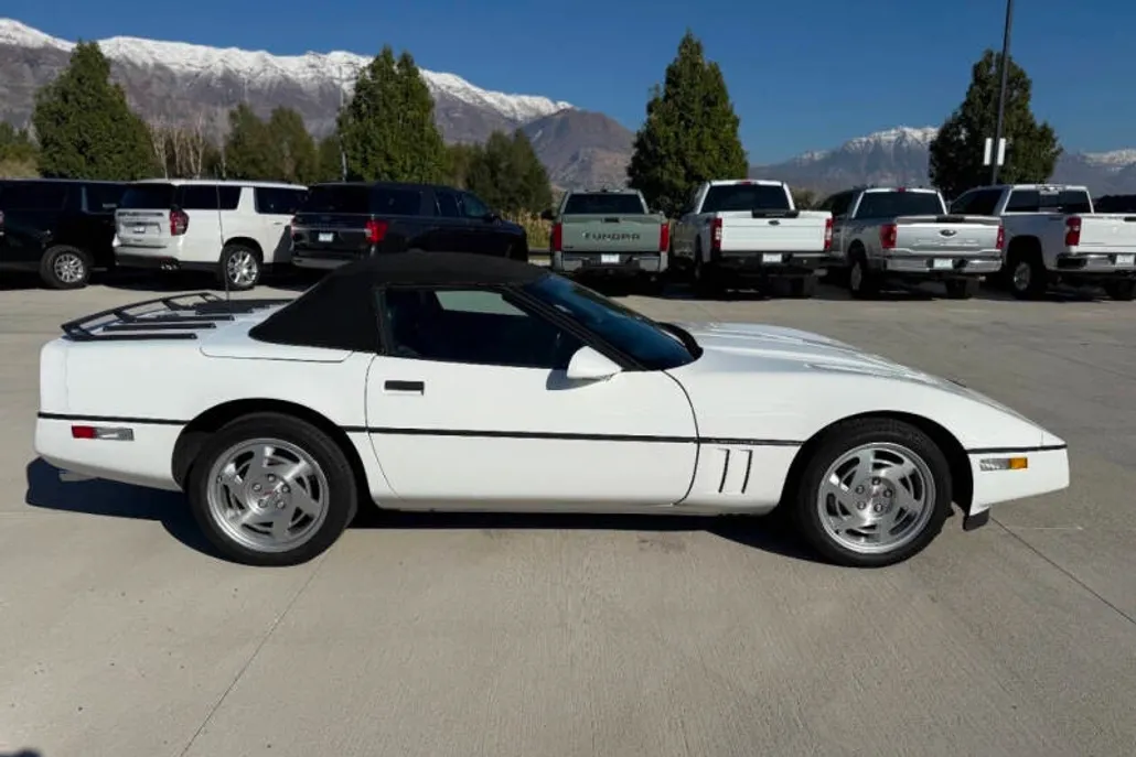 1990 Chevrolet Corvette photo 1