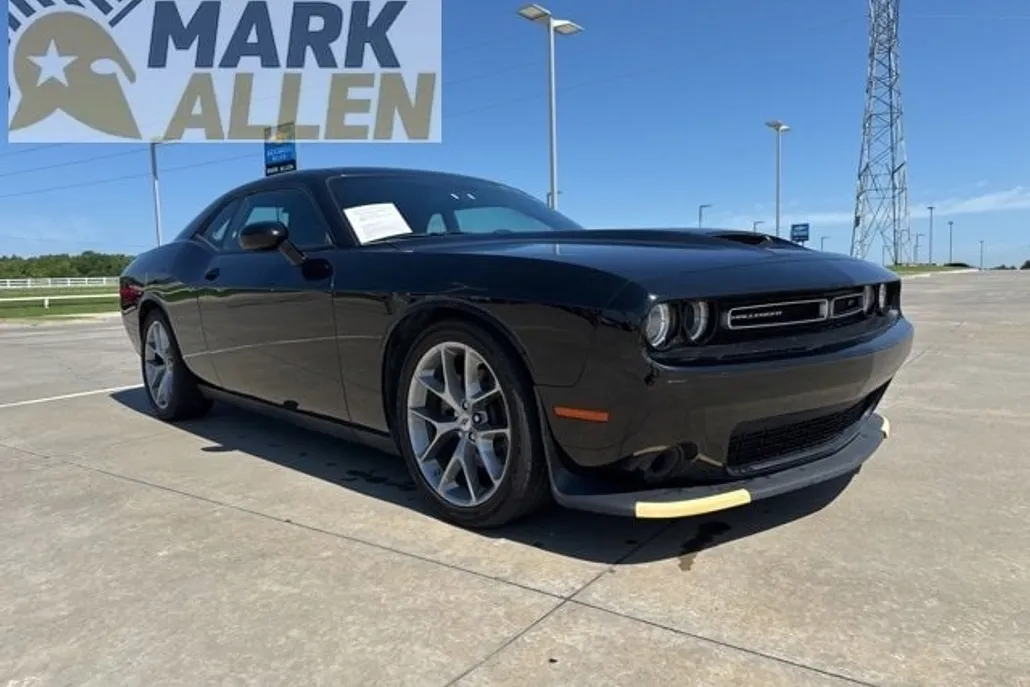 2023 Dodge Challenger GT photo 1