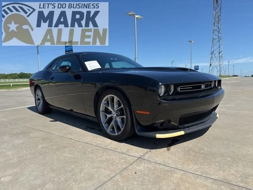 2023 Dodge Challenger GT photo 1