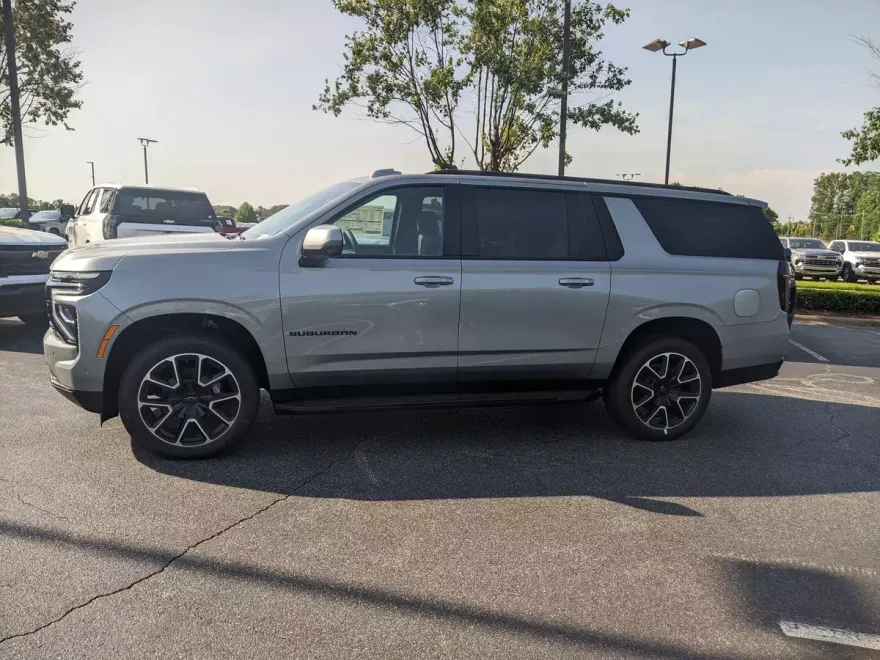 2025 Chevrolet Suburban RST photo 1