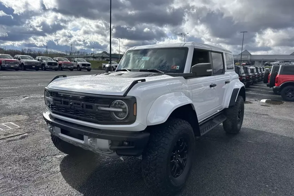 2025 Ford Bronco Raptor photo 1