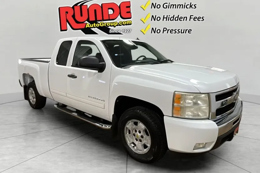 2010 Chevrolet Silverado 1500 LT photo 1