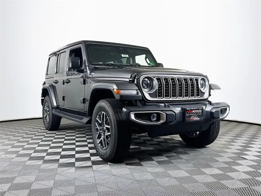 2025 Jeep Wrangler Sahara photo 1