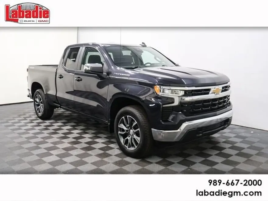 2022 Chevrolet Silverado 1500 LT photo 1