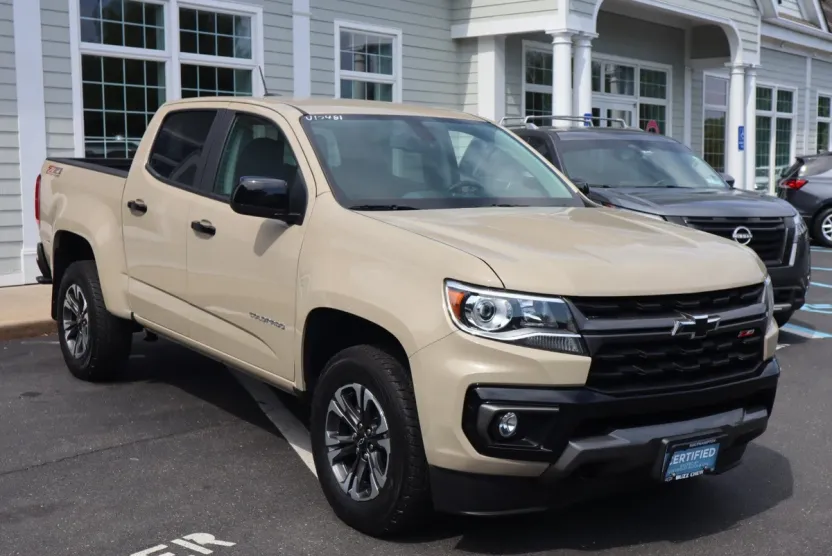 2022 Chevrolet Colorado Z71 photo 1