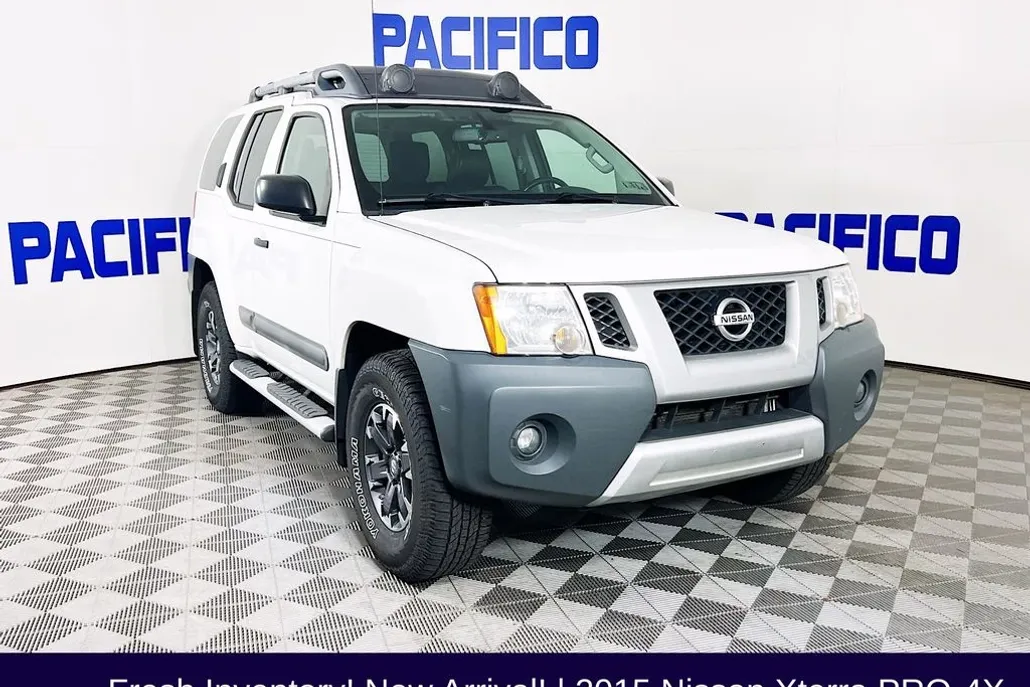 2015 Nissan Xterra PRO-4X photo 1