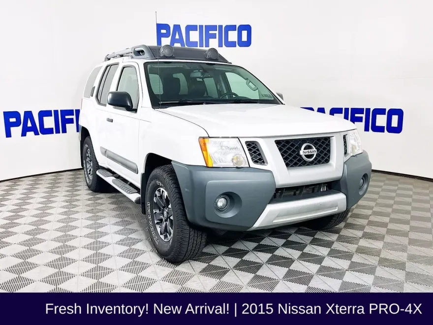 2015 Nissan Xterra PRO-4X photo 1