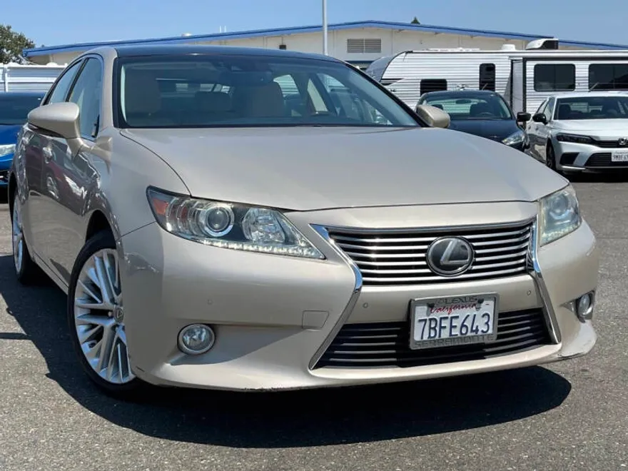 2013 Lexus ES 350 photo 1