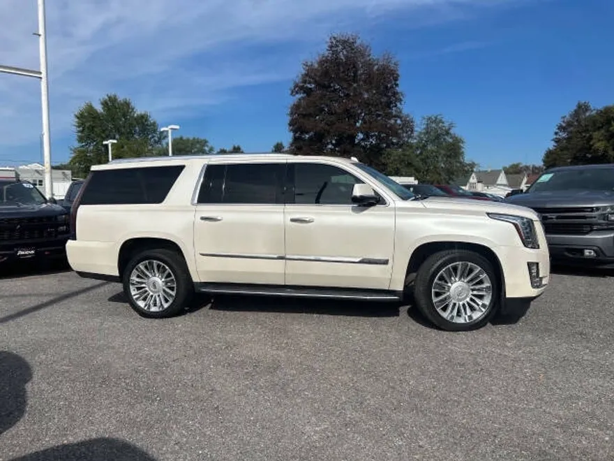 2015 Cadillac Escalade ESV Platinum photo 1