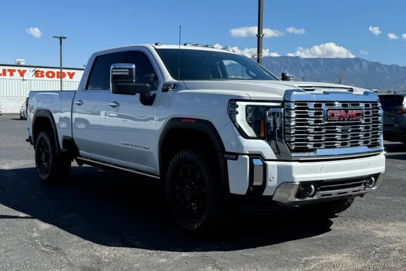 2024 Gmc Sierra HD Denali photo 1