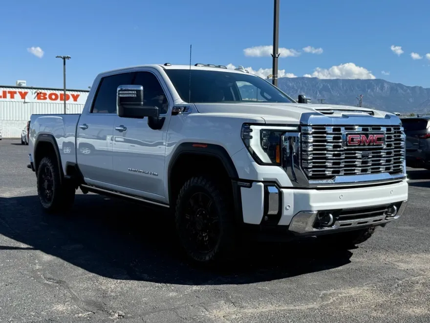 2024 Gmc Sierra HD Denali photo 1
