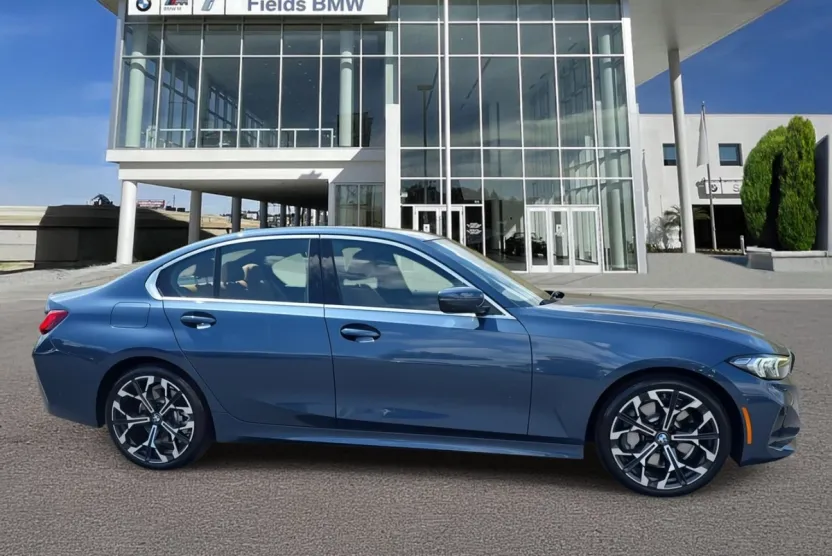 2025 Bmw 330i photo 1
