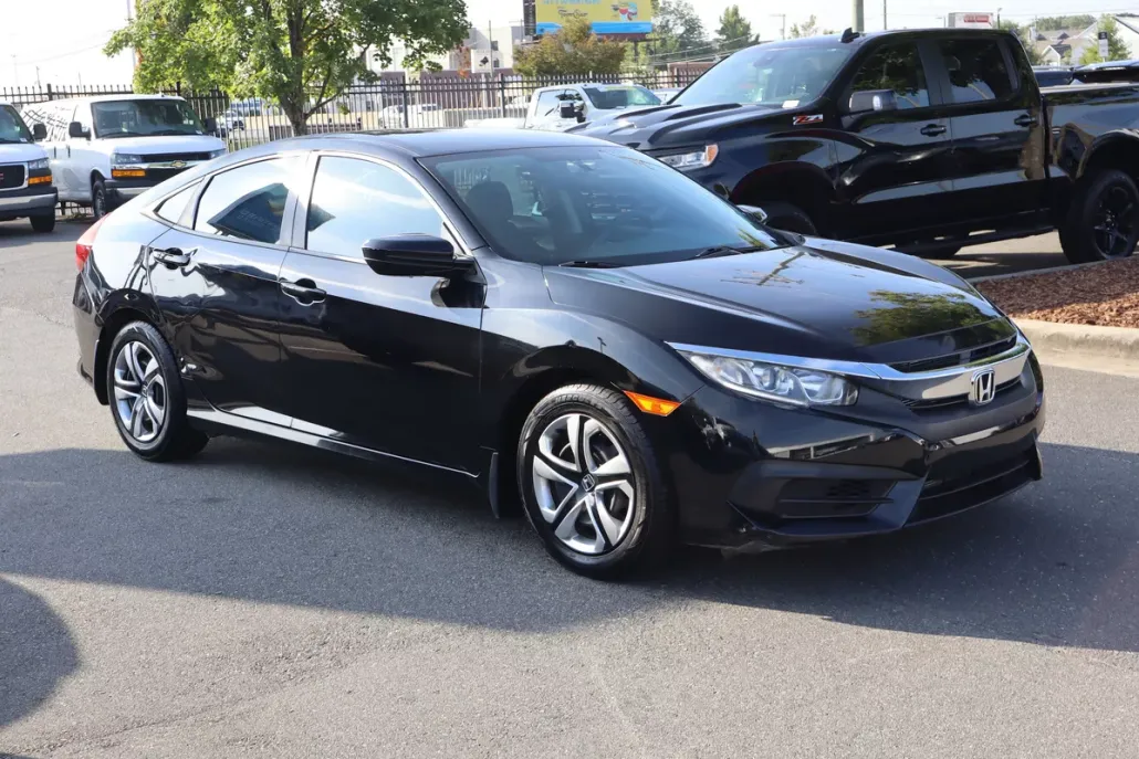 2018 Honda Civic LX photo 1
