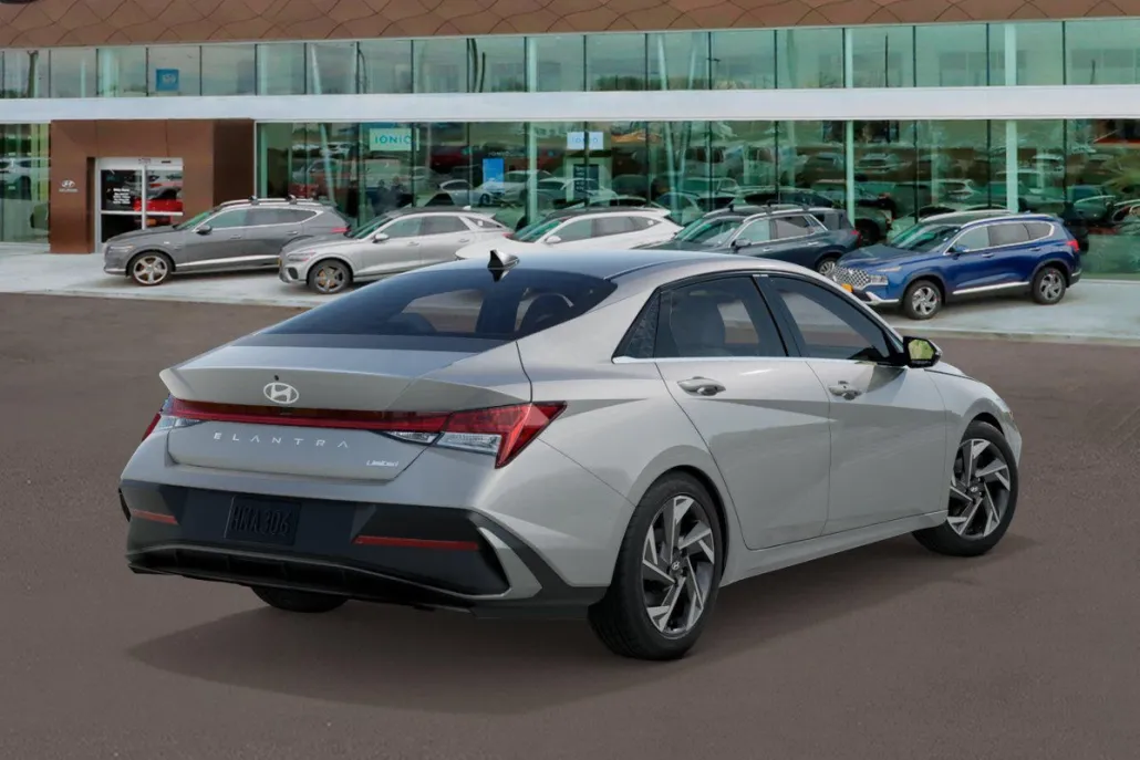 2025 Hyundai Elantra Limited photo 1