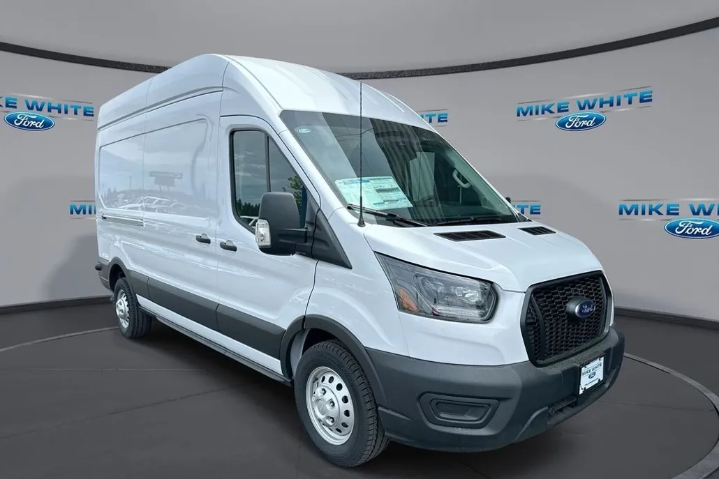 2025 Ford Transit photo 1