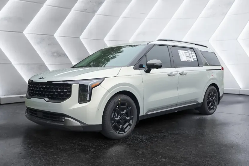 2025 Kia Carnival SX Prestige photo 1