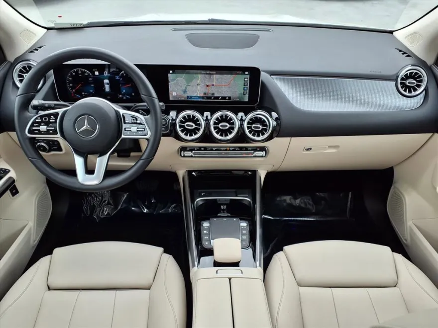 2021 Mercedes Benz GLA 250 photo 1