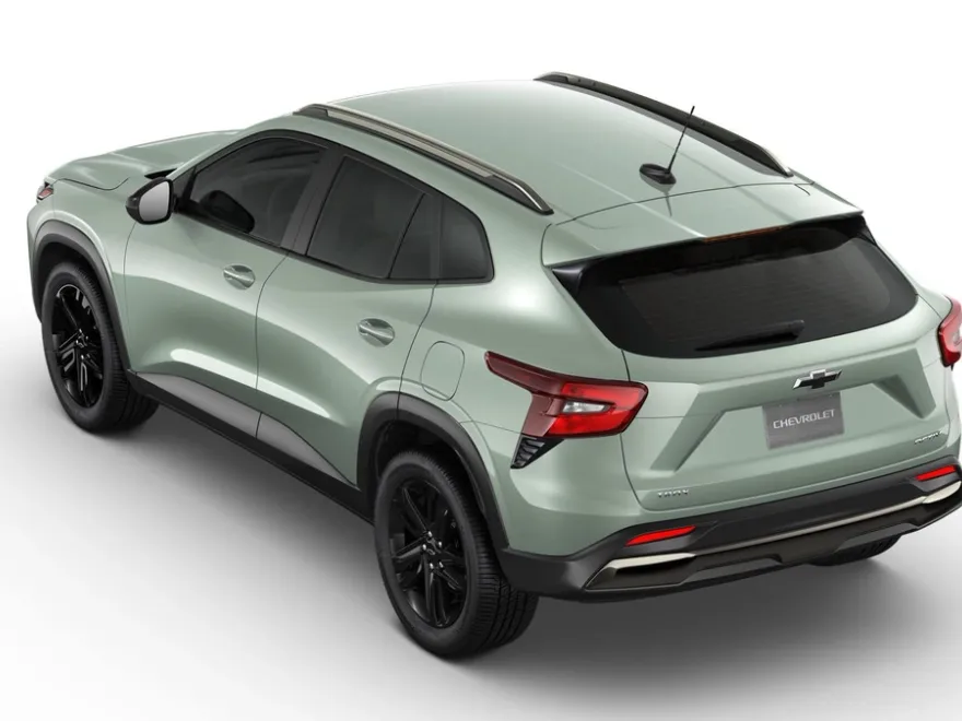 2026 Chevrolet Trax ACTIV photo 2