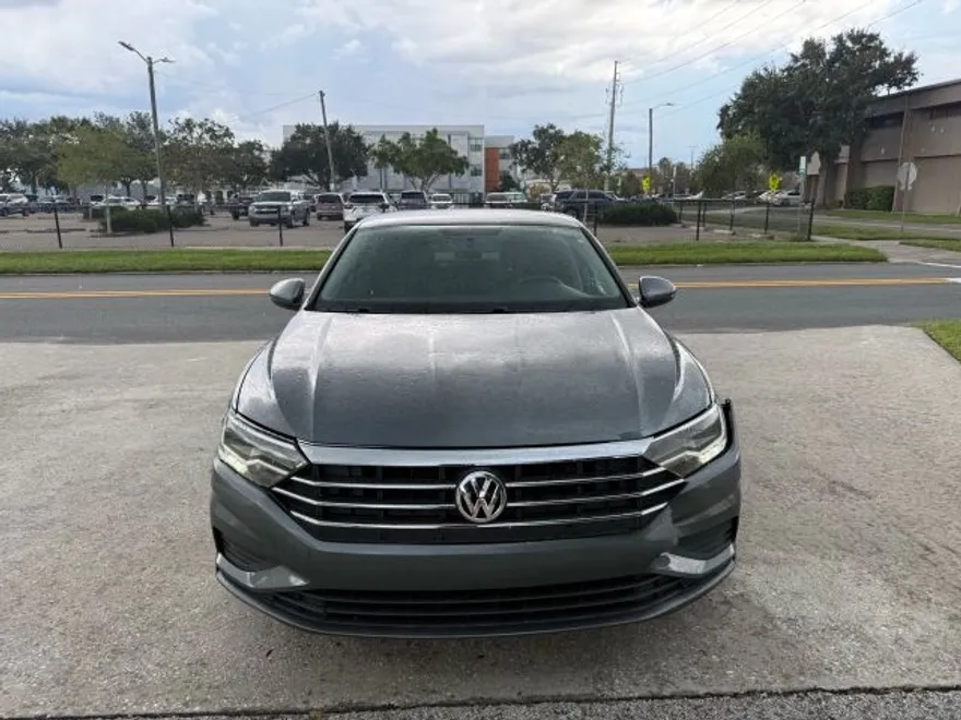 2019 Volkswagen Jetta SE R-Line photo 1